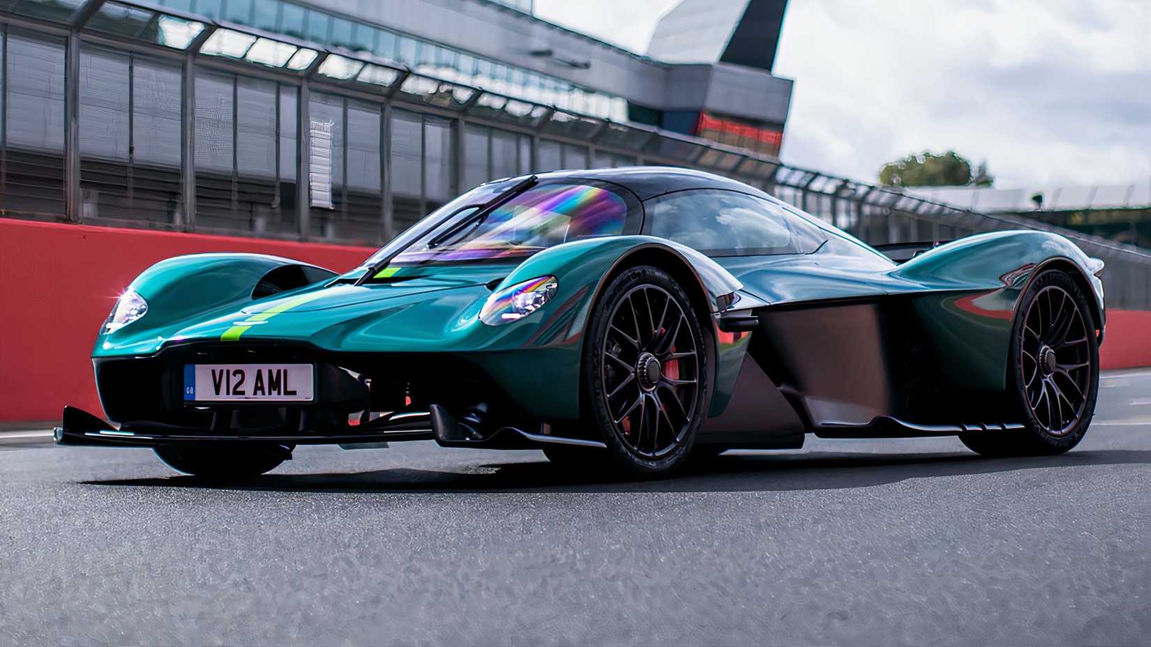 Front 3/4 view of an Aston Martin Valkyrie