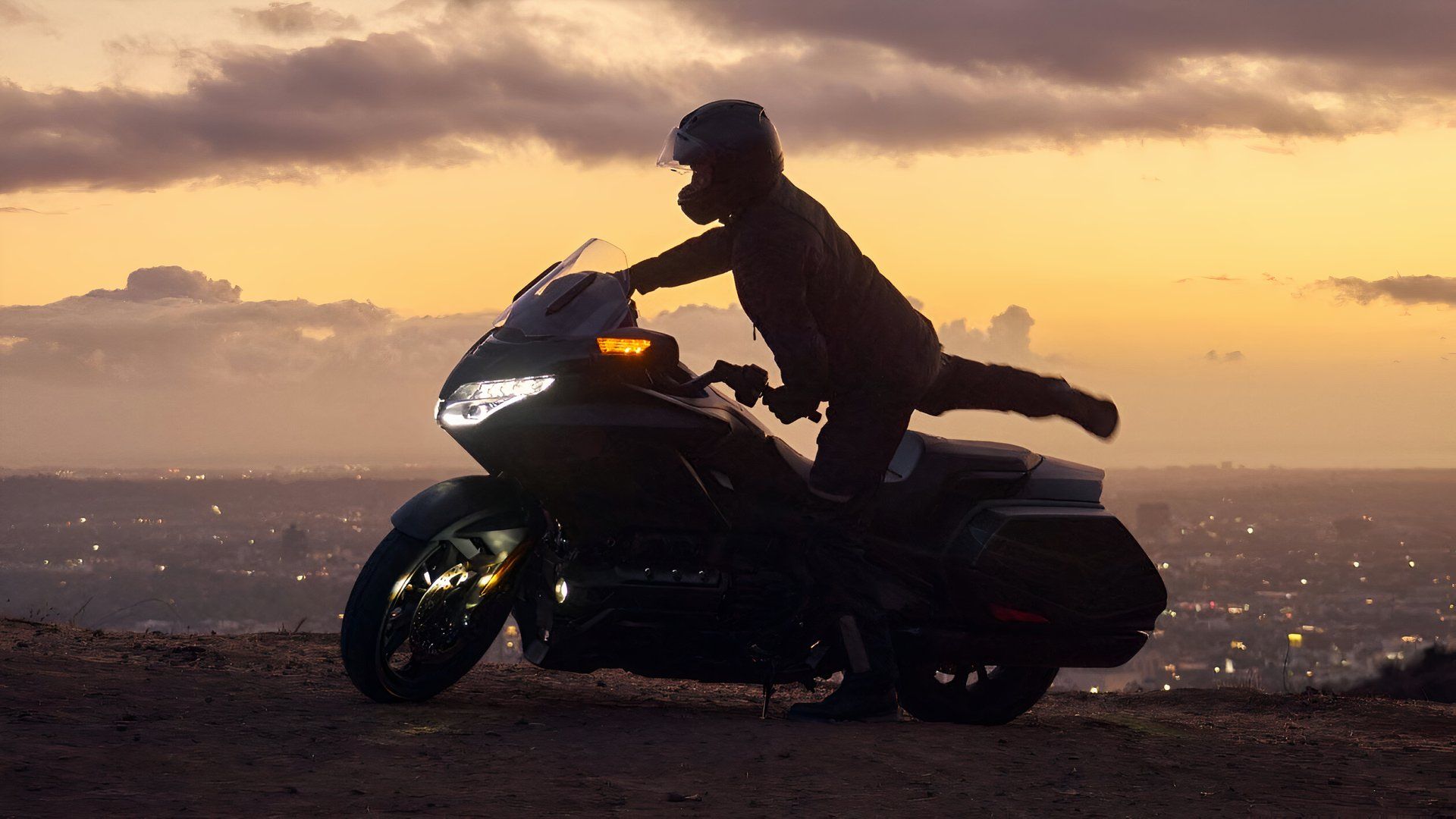 Honda Gold Wing Silhouette