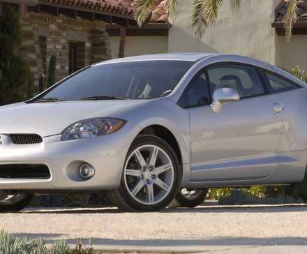 Mitsubishi Eclipse GT (2007), front 3/4