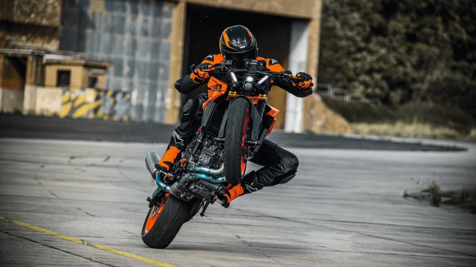 2024 KTM 990 DUKE cavalinho