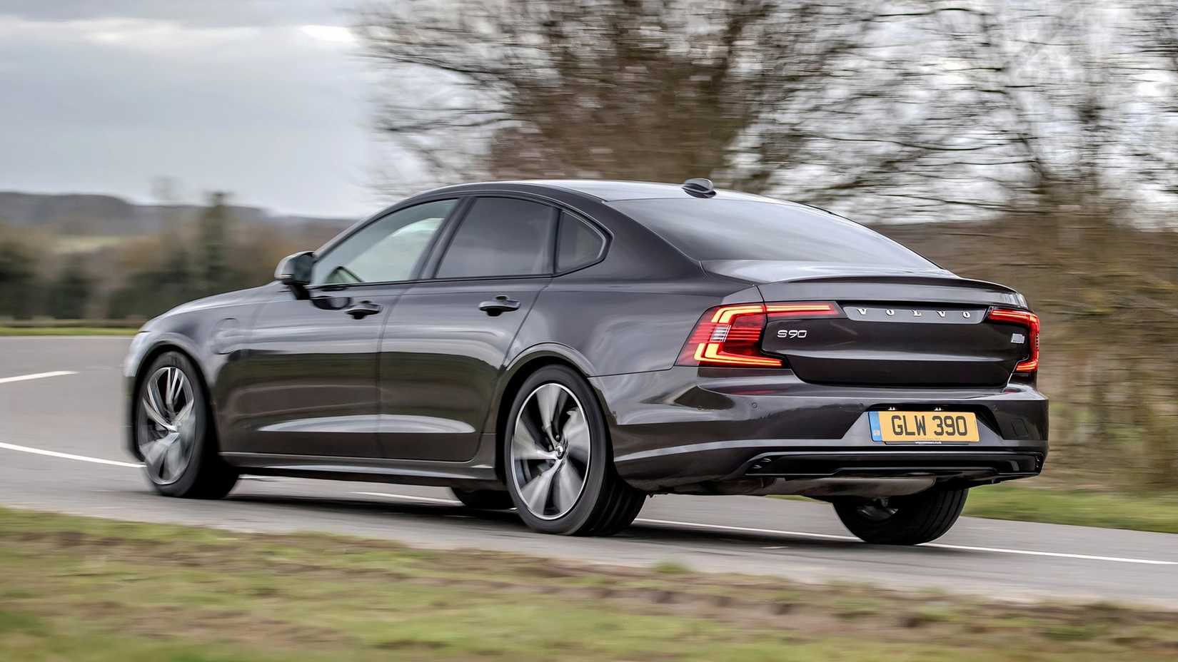 black 2020 Volvo S90