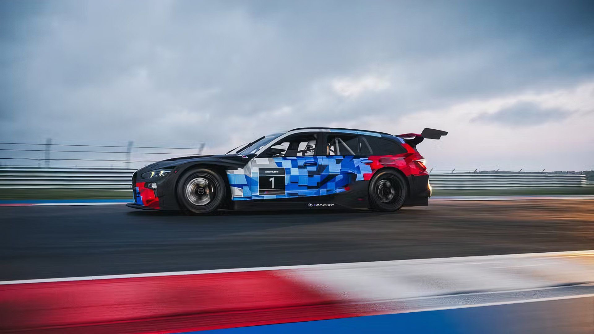 BMW M3 Touring GT3 EVO. Simon von Broich-2