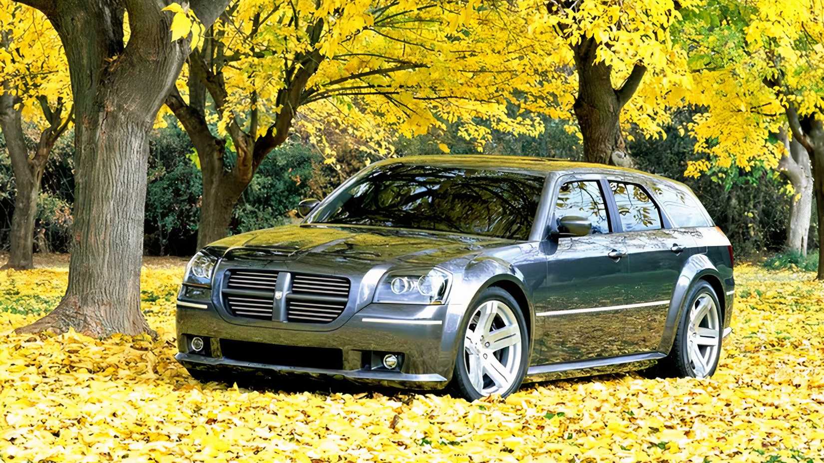 Dodge Magnum SRT-8 front 3/4 shot