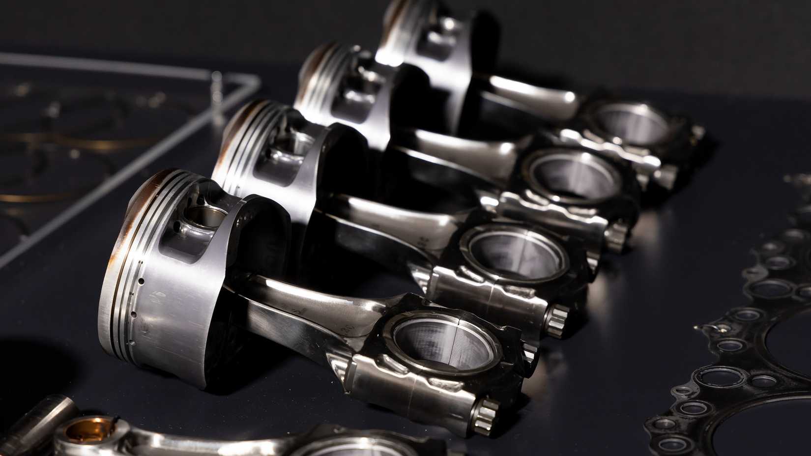 Pistões do motor Honda V10 F12-1