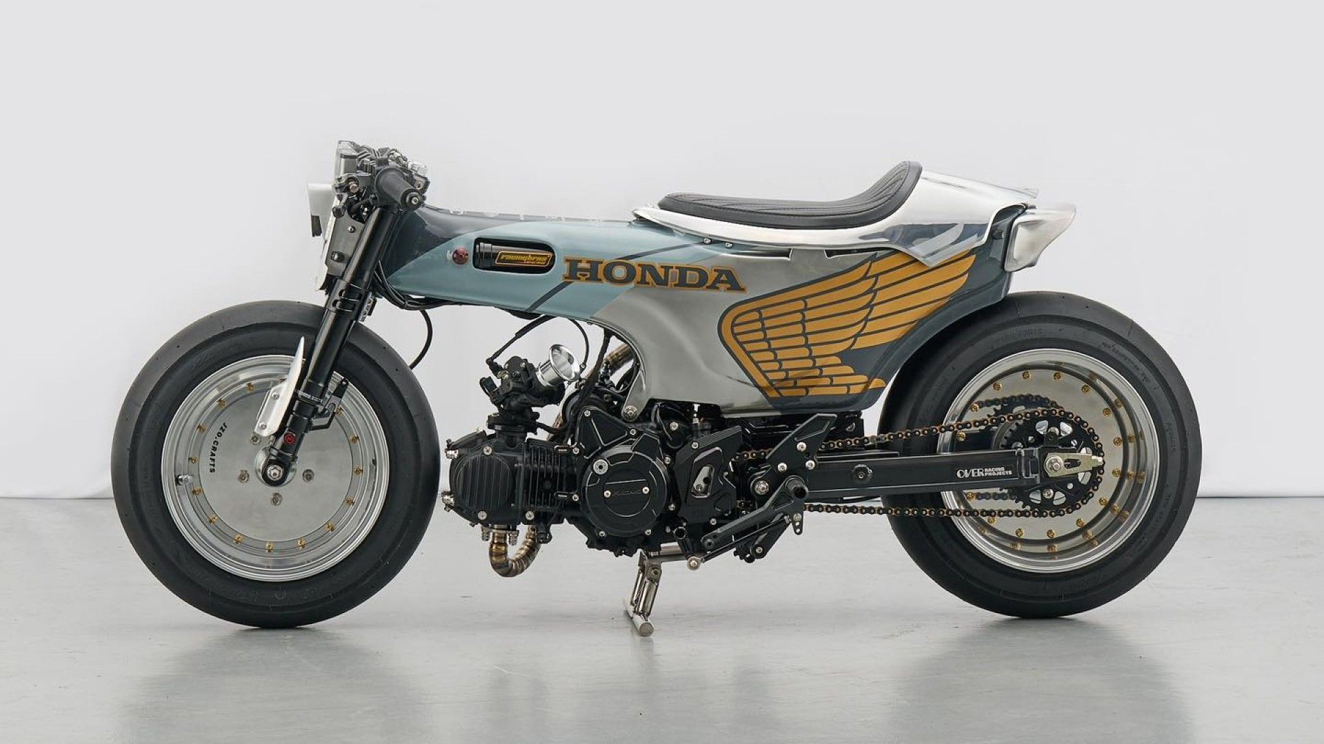 miniMOTO TYPE メッキトリム　クロスファイヤー　エイジング カスタム This Honda Dax Is Easily The Wildest Mini Moto You'll See Today