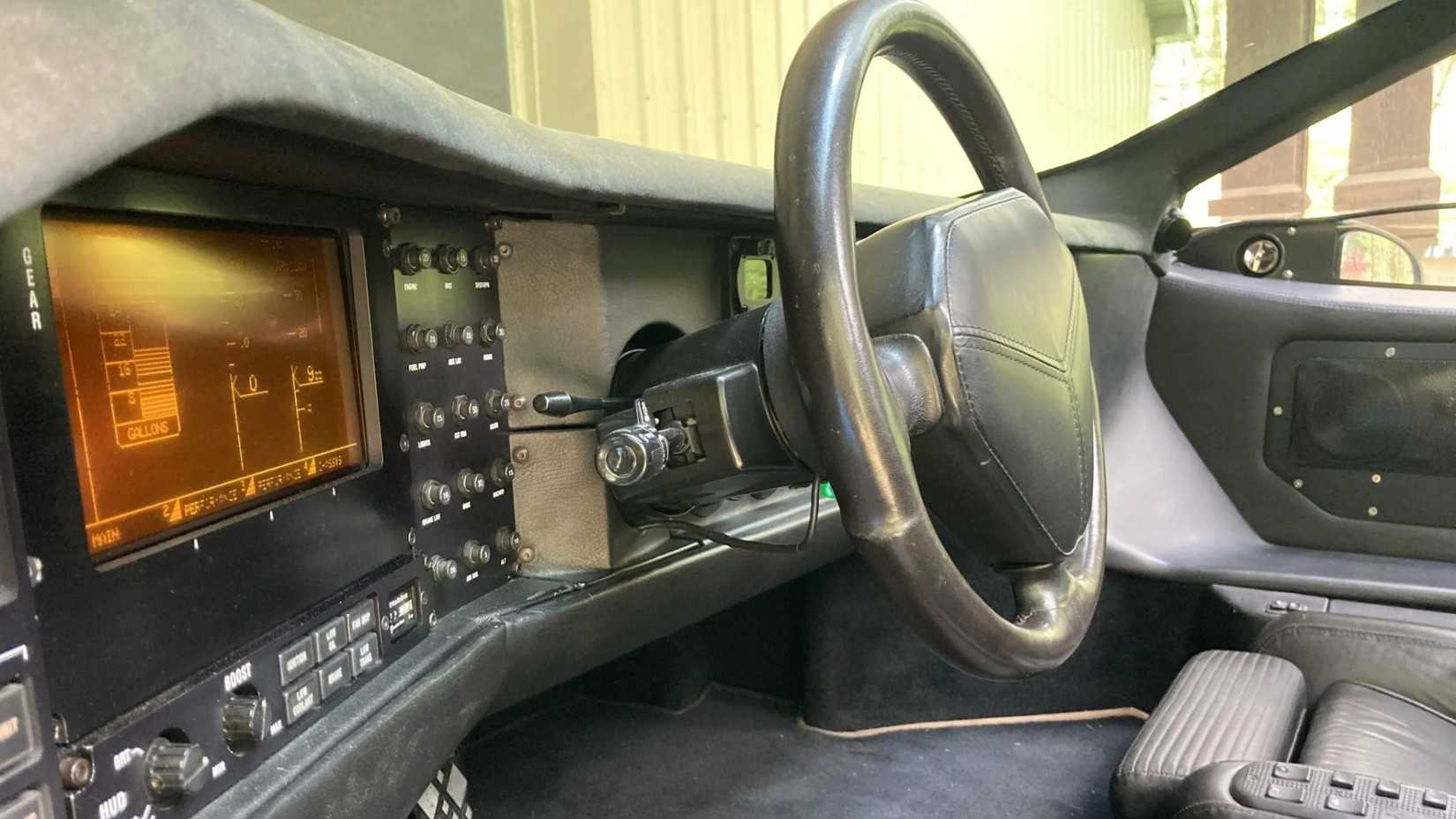 Volante e painel Vector W8 1990