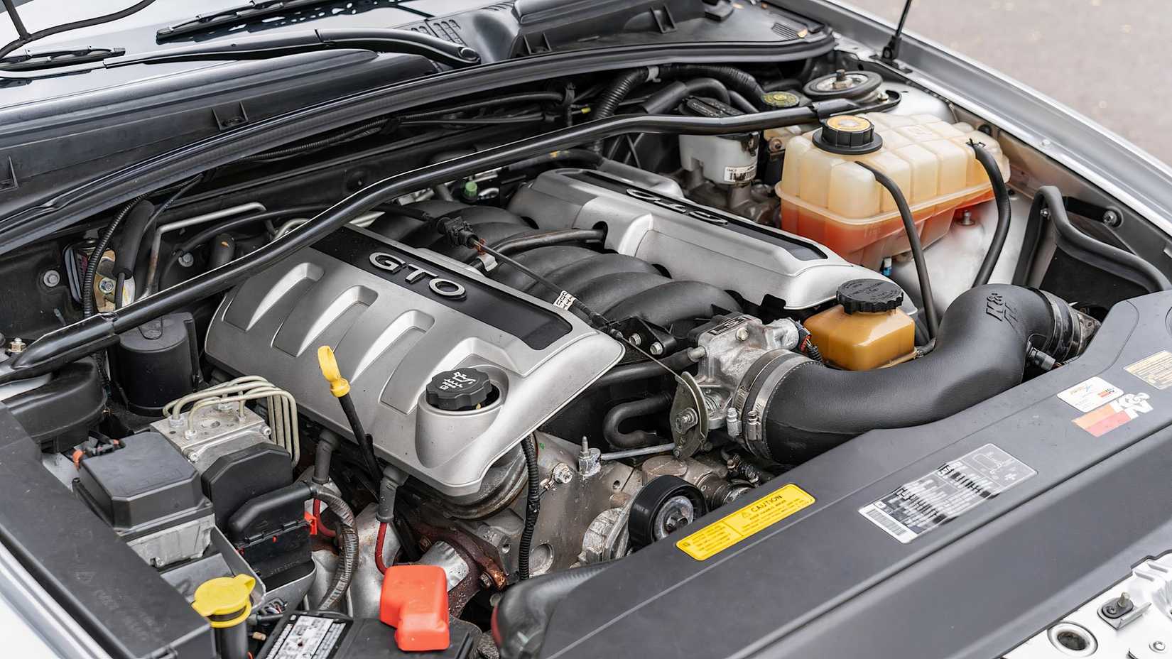 2005 Pontiac GTO engine bay showing V-8 engine