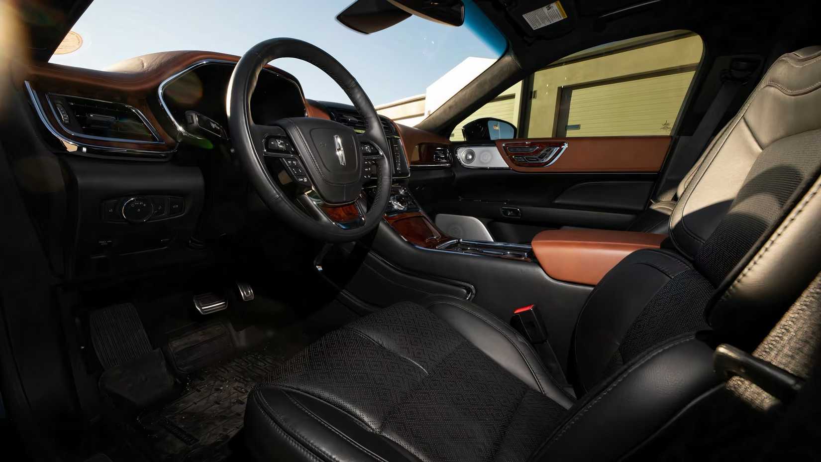 2019 Lincoln Continental interior showing front seats