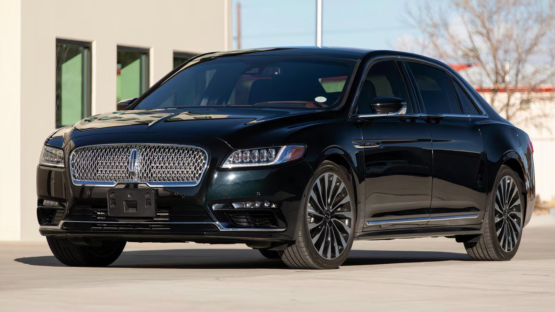 The American Dream Machine: A Luxury Sedan That Defied Conventional Wisdom