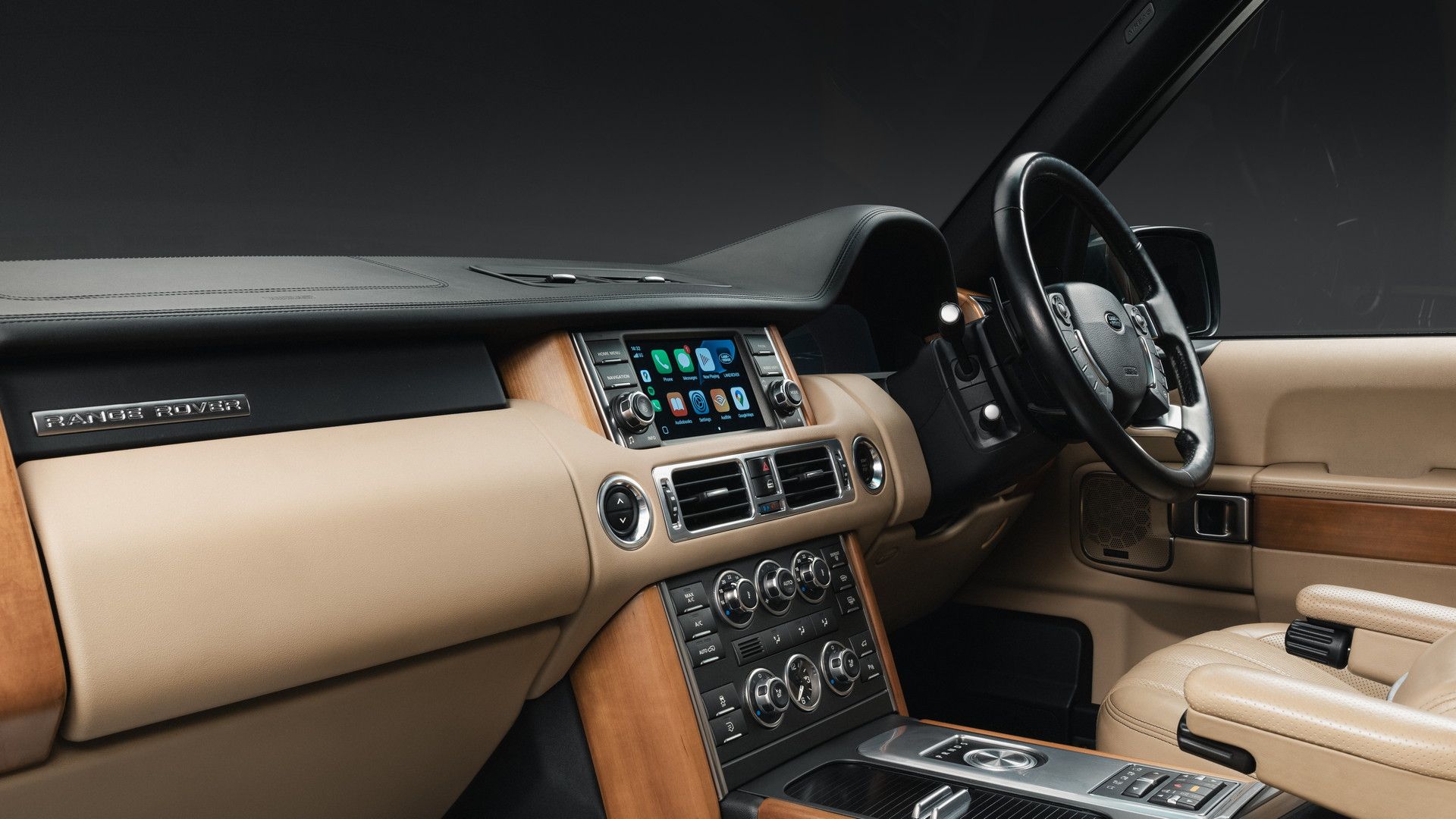 JLR Classic Land Rover Airplay Alt