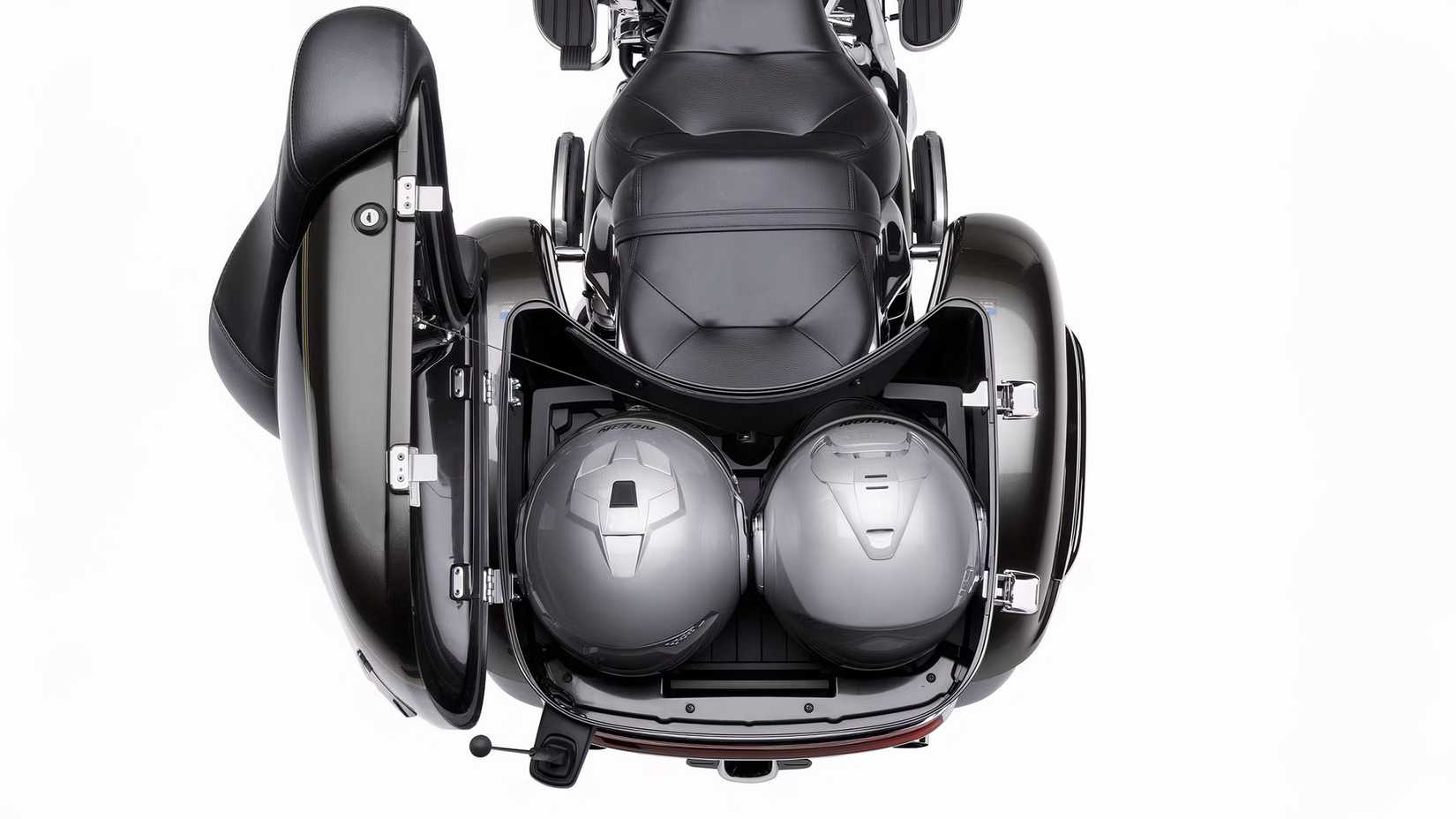Foto de estúdio do porta-malas da Kawasaki Vulcan 1700 Voyager