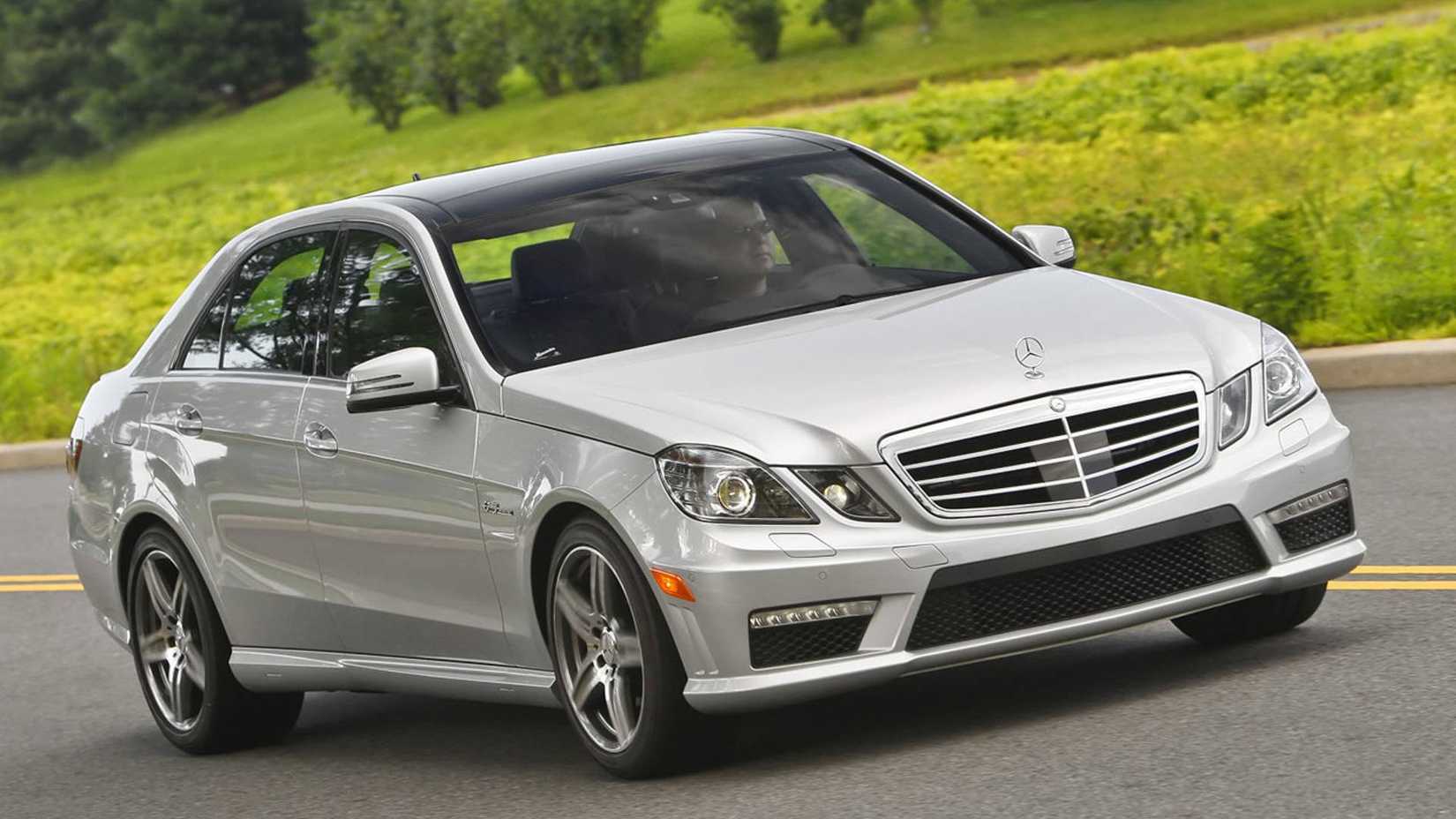 Front 3/4 view of a 2010 Mercedes-Benz E 63 AMG