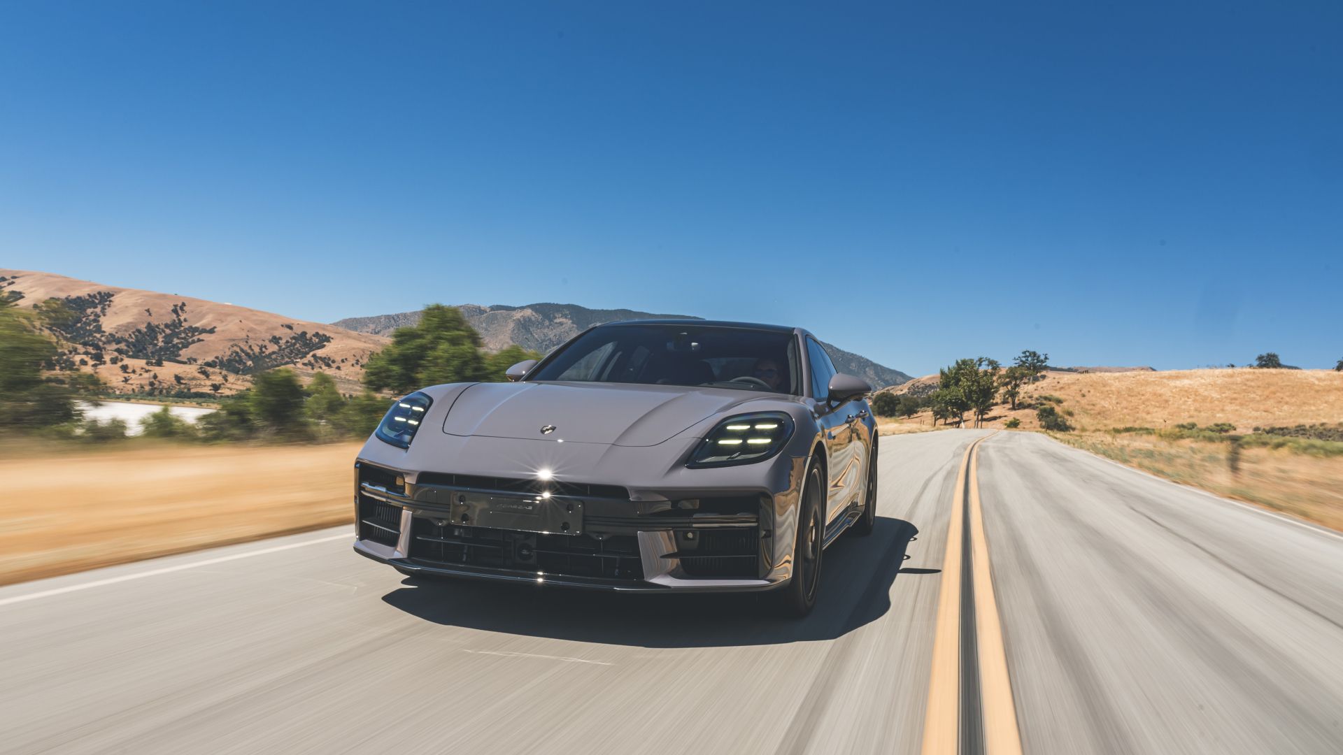 2025 Porsche Panamera Turbo S E-Hybrid Exterior