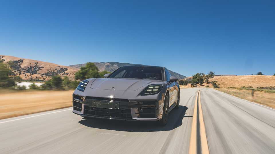 2025 Porsche Panamera Turbo S E-Hybrid Exterior