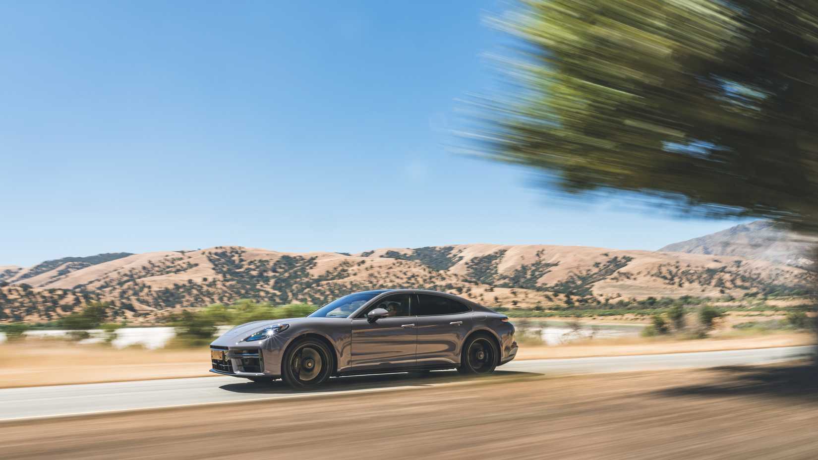 2025 Porsche Panamera Turbo S E-Hybrid Exterior