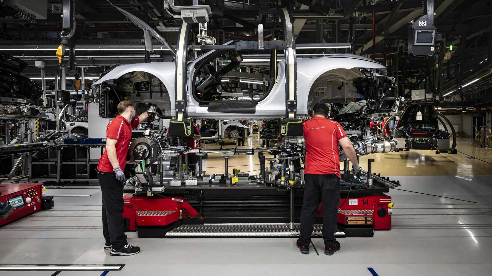 Porsche Zuffenhausen Home Factory Germany Assembly Line 04