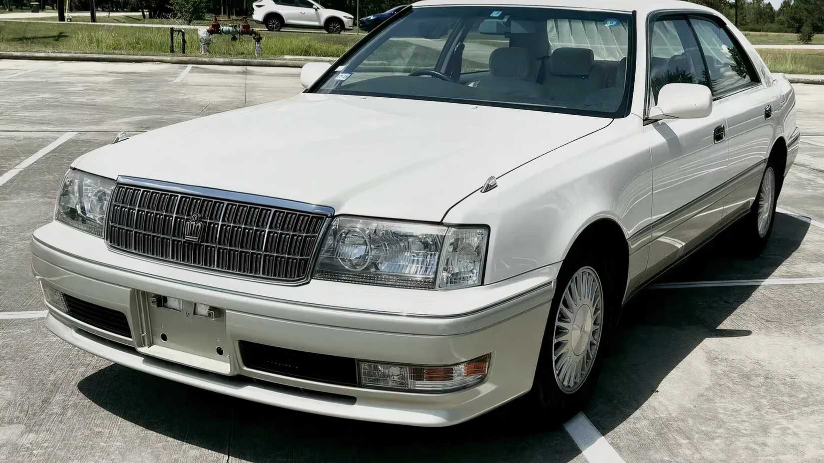 1999 Toyota Crown, front 3/4