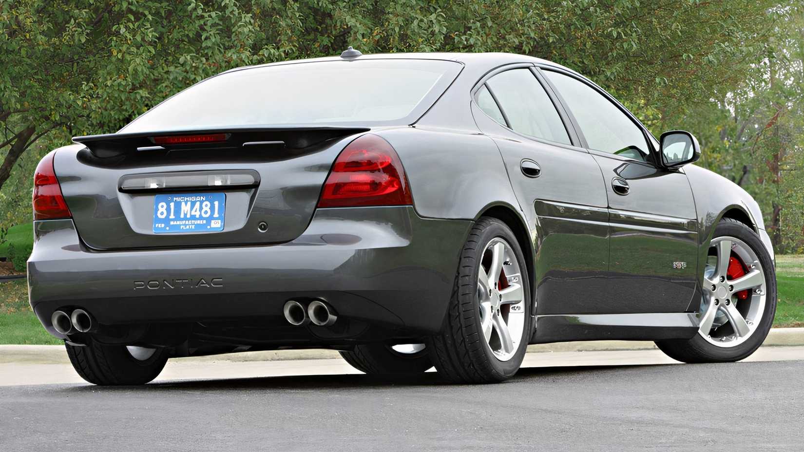 2002 Pontiac Grand Prix GXP, rear 3/4 shot parked