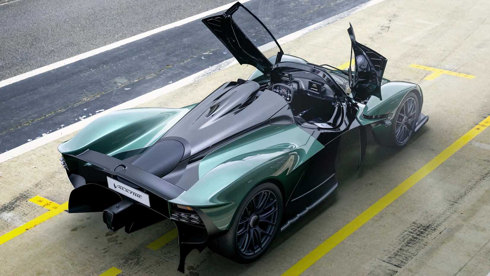 Aston Martin Valkyrie Spyder rear 3/4