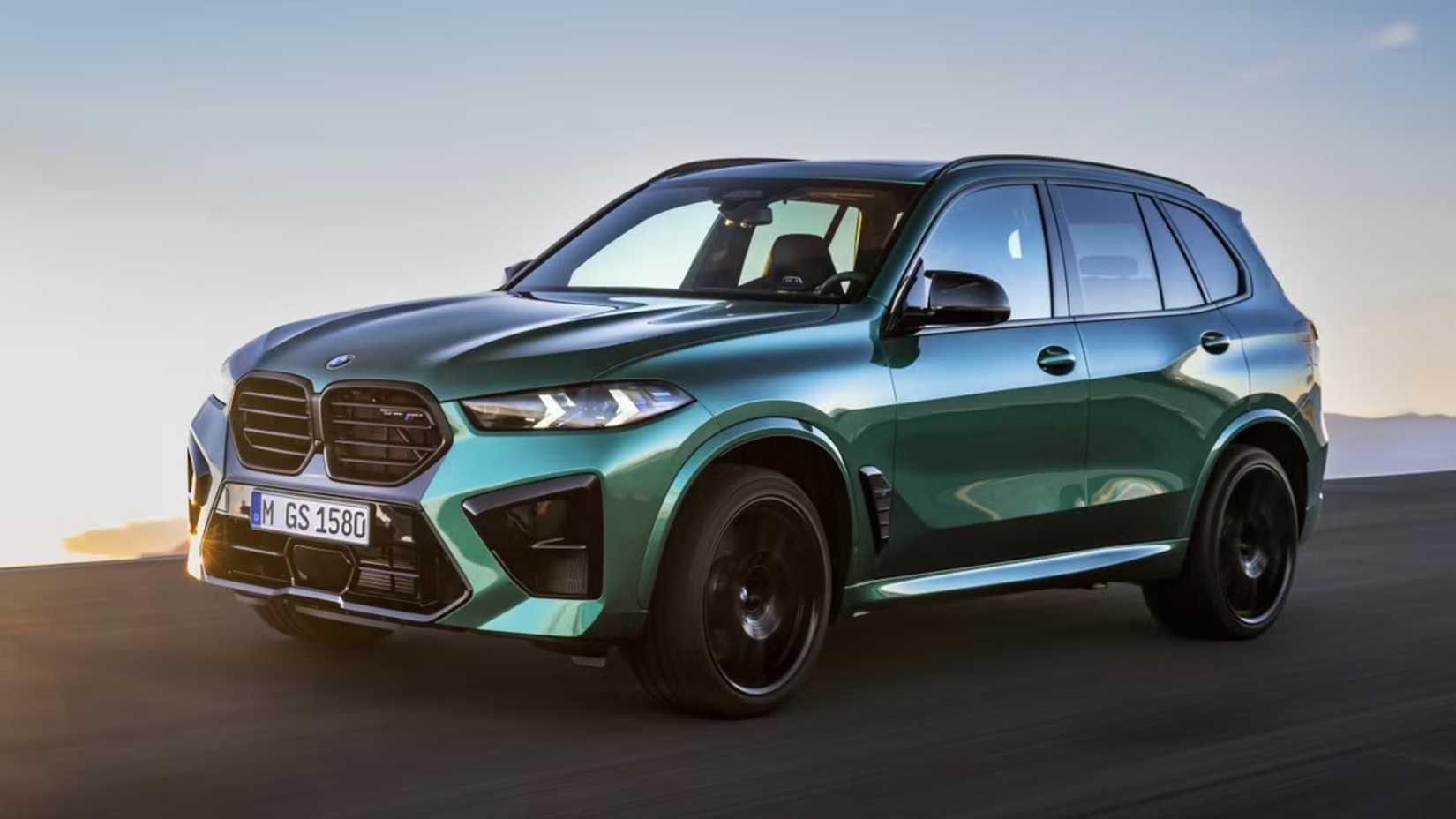 2025 BMW X5 M Exterior Front/Side