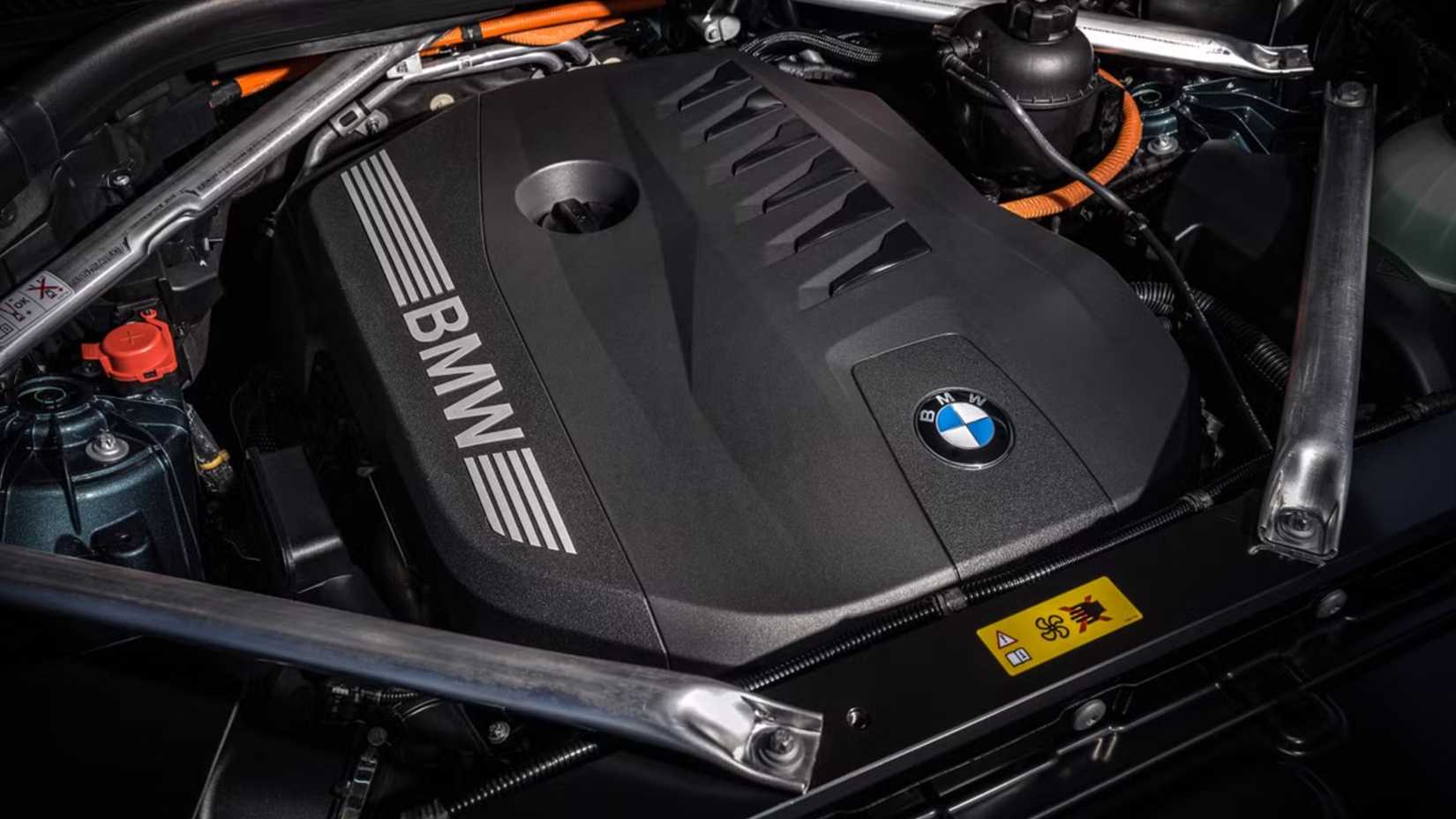 2025 BMW X5 Hybrid Plug-In Hybrid Engine