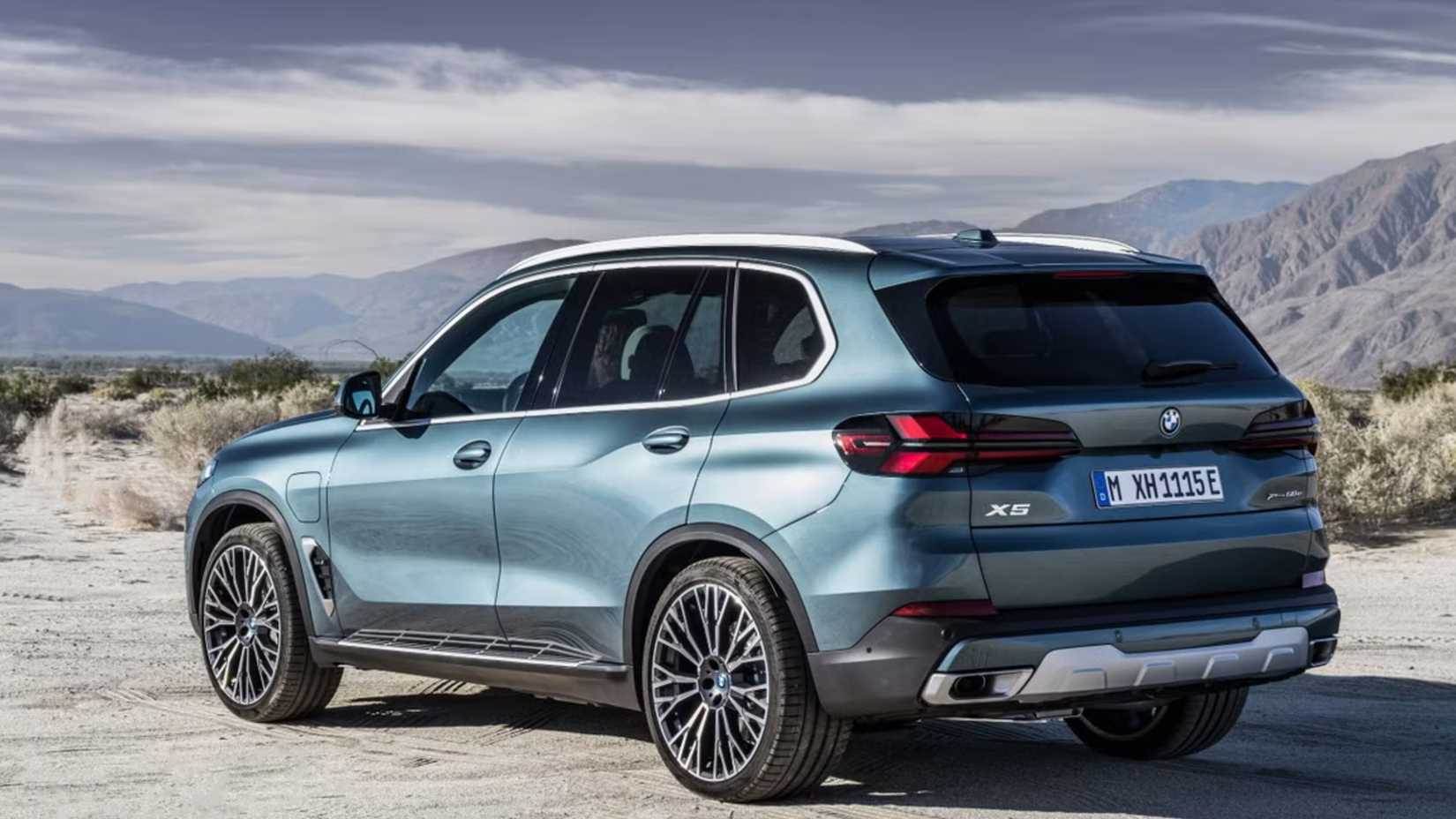 2025 BMW X5 Hybrid Exterior Rear/Side