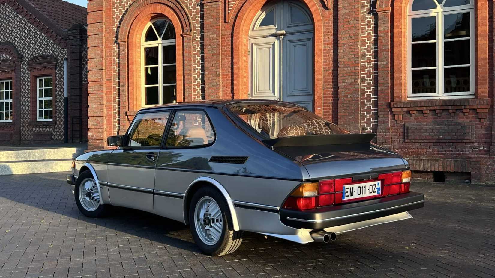 1985 Saab 900 Turbo rear 3/4
