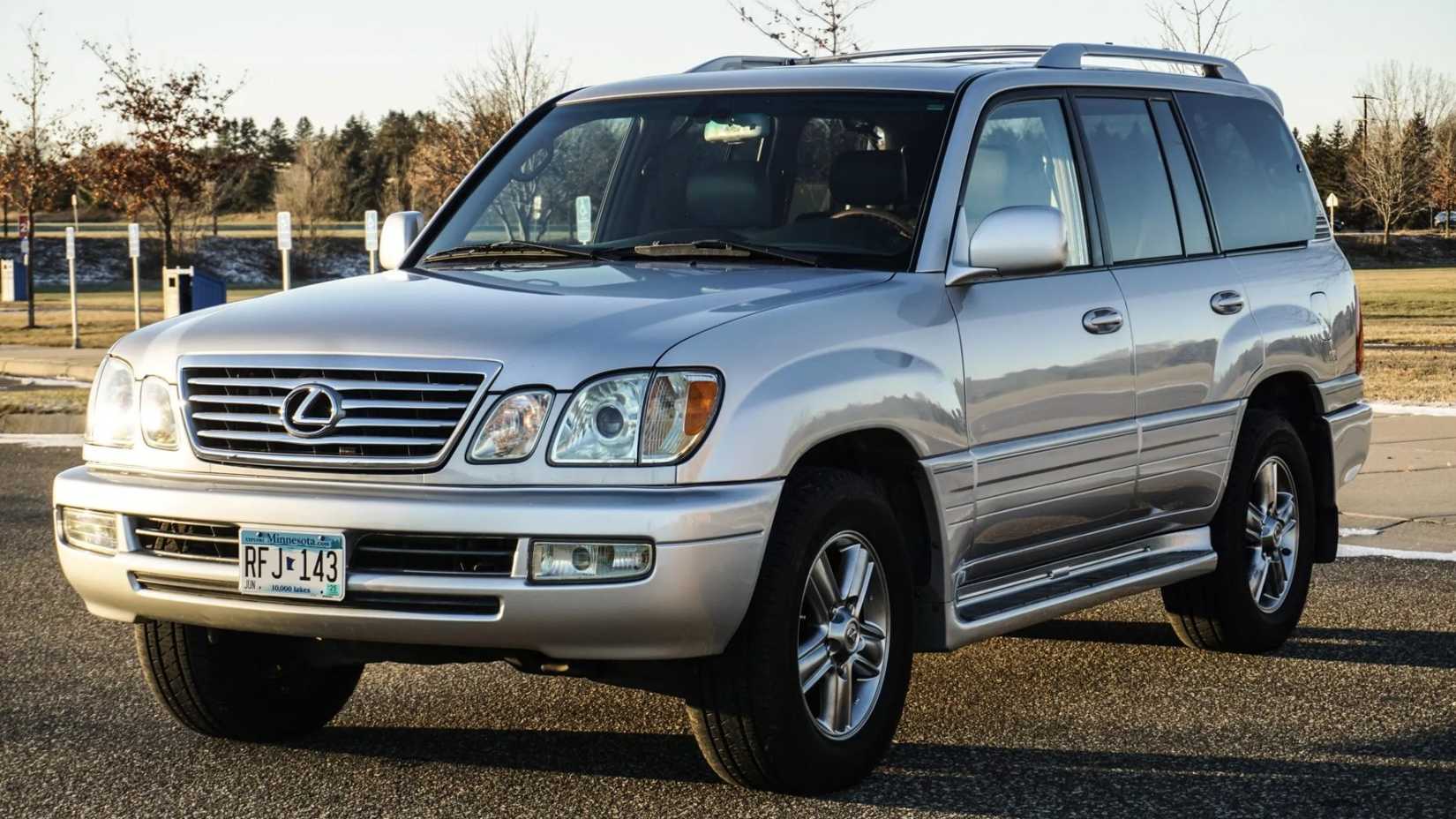 2006 Lexus LX470 front 3/4