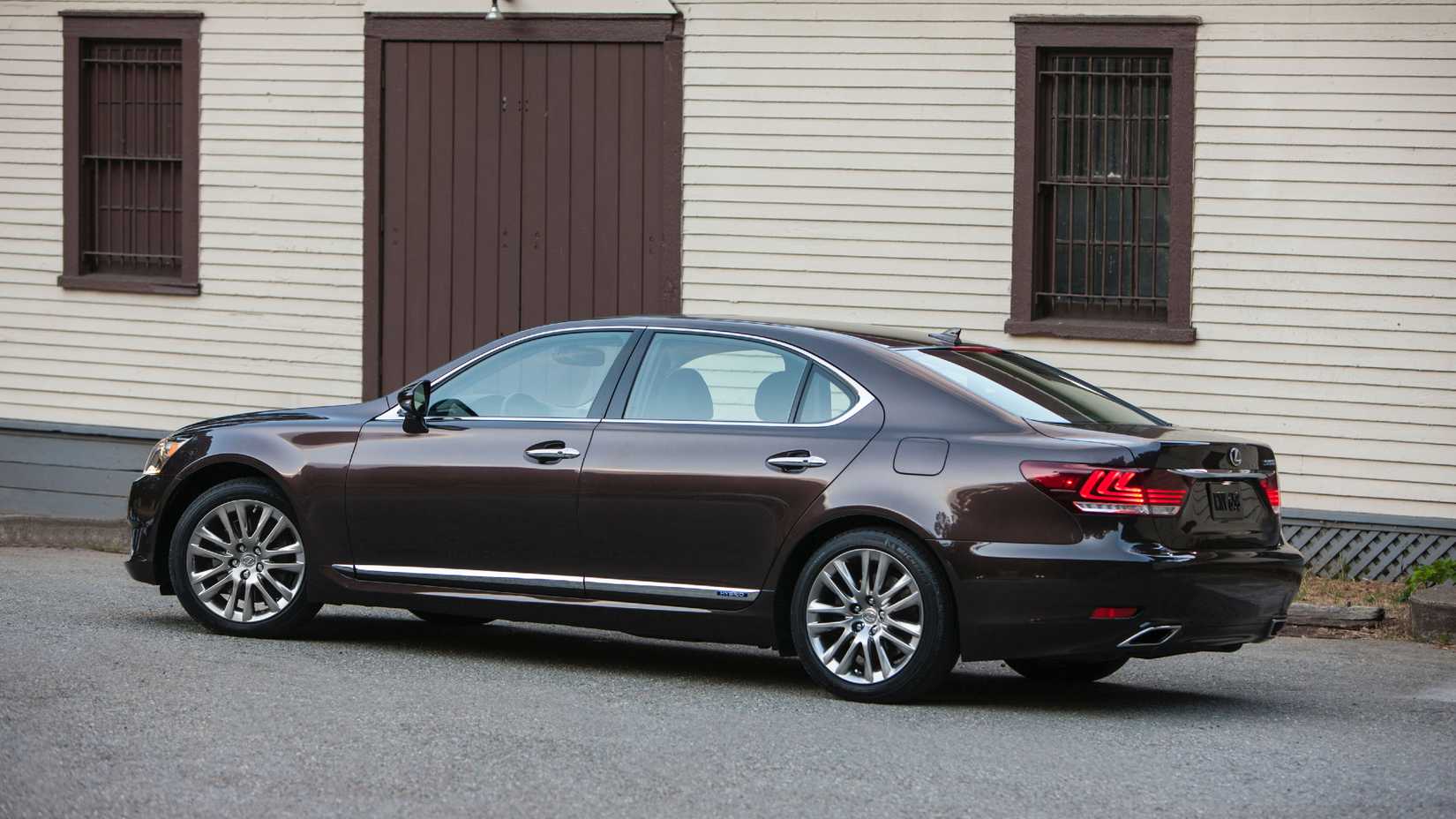 2013 Lexus LS 600h Exterior Side