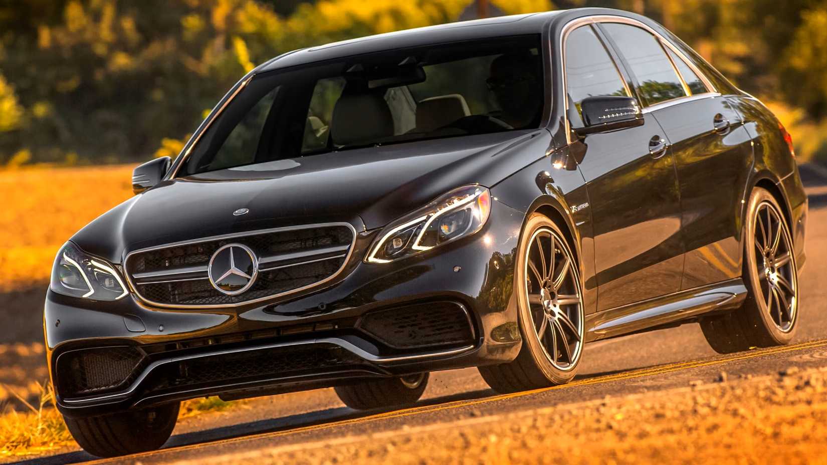Black 2015 Mercedes-AMG E63 (1)