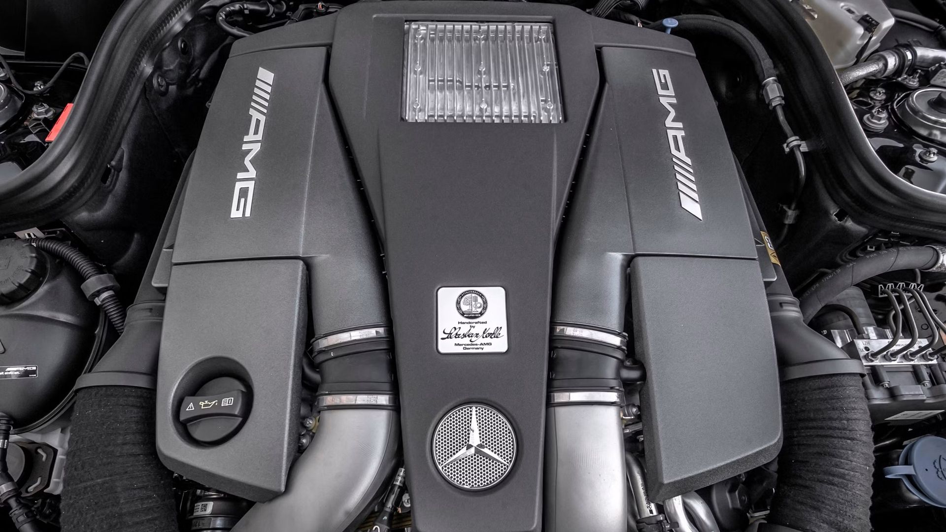 The Best V8-Powered Luxury Cars Under $25,000
