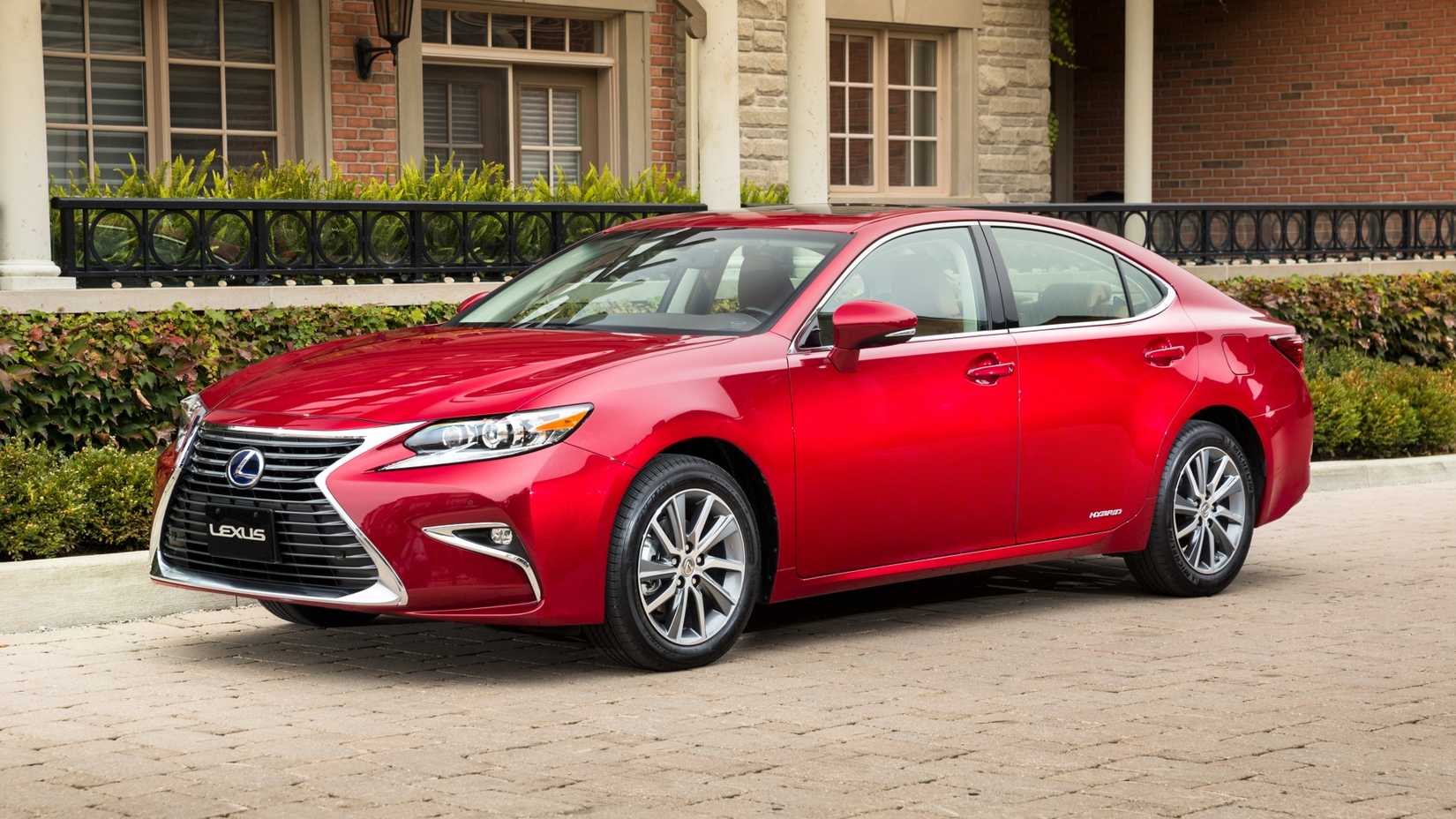 2016 Lexus Es 300h Voorste three -quarters Red