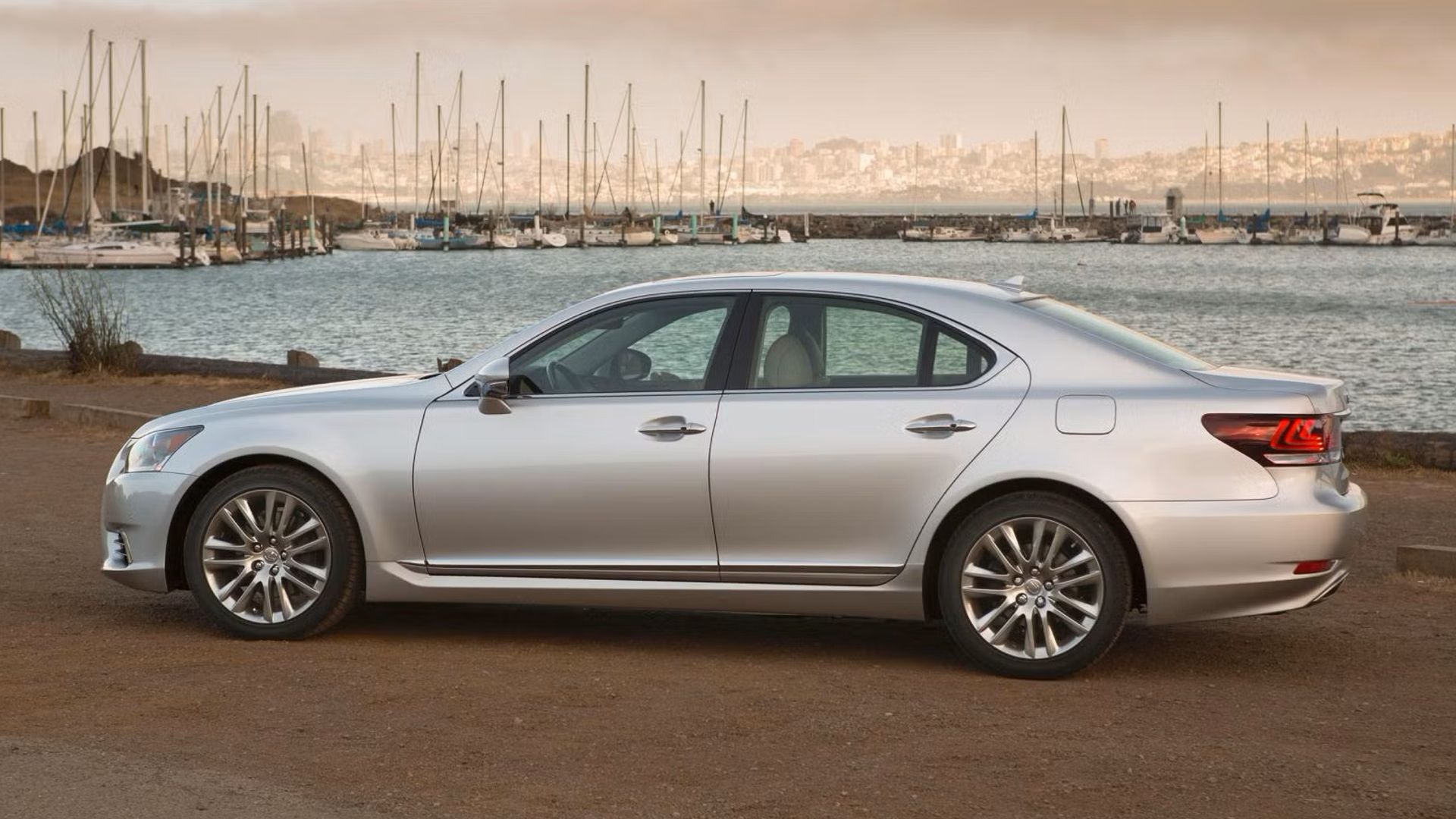 The Best V8-Powered Luxury Cars Under $25,000