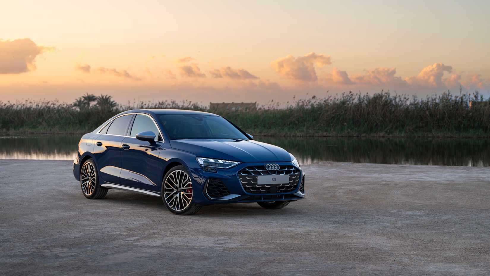 Ângulo frontal do Audi S3 2025