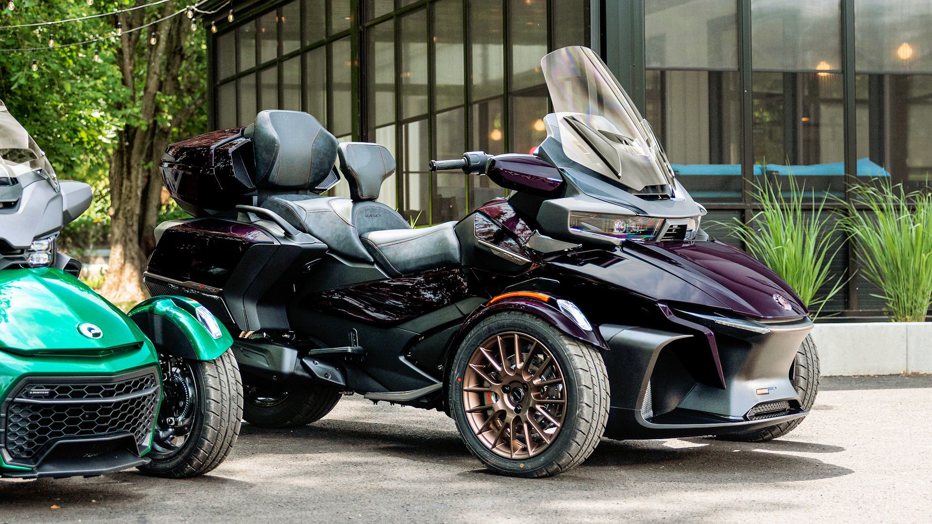 Why The Can-Am Spyder RT Sea-to-Sky Is The Perfect Couples Motorcycle ...