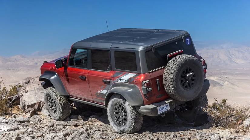 2025 Ford Bronco Raptor Rear 3.4