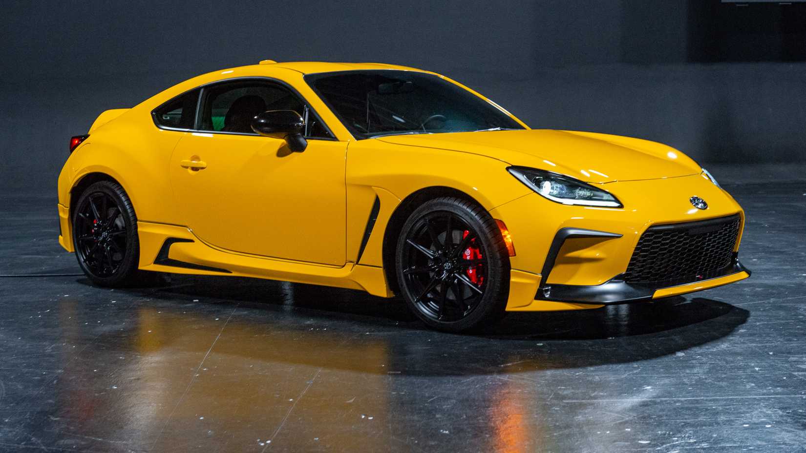 2025 Toyota GR86 Yuzu Edition-14