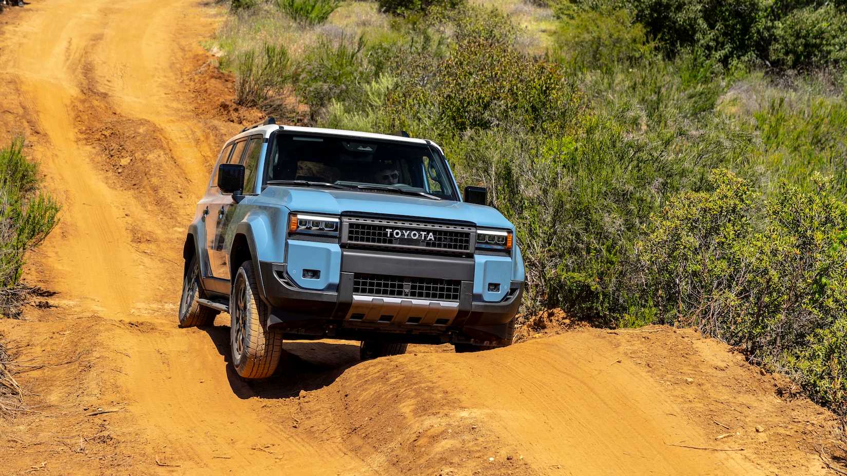 2025 Toyota Land Cruiser front 3/4 action