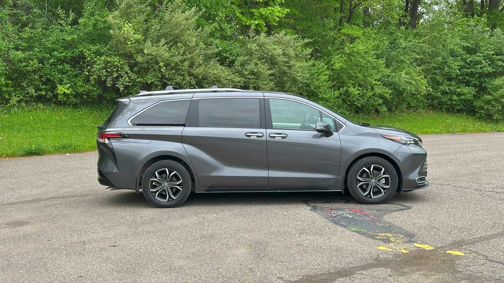 2025 Toyota Sienna Platinum All-Wheel Drive Profile