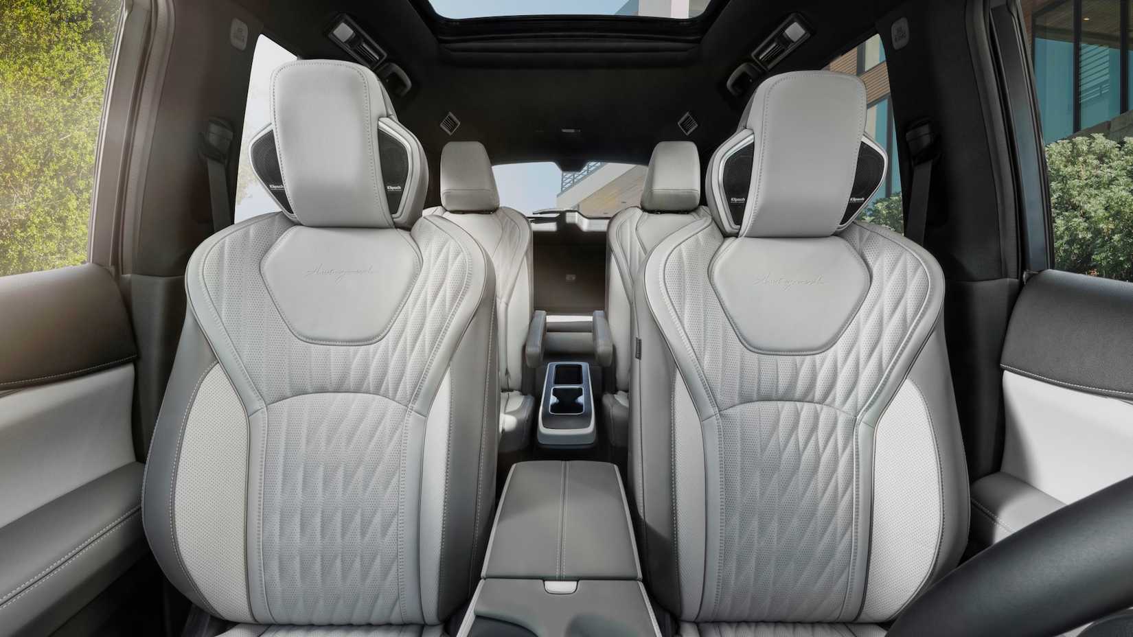 2026 Infiniti QX60 cabin seats