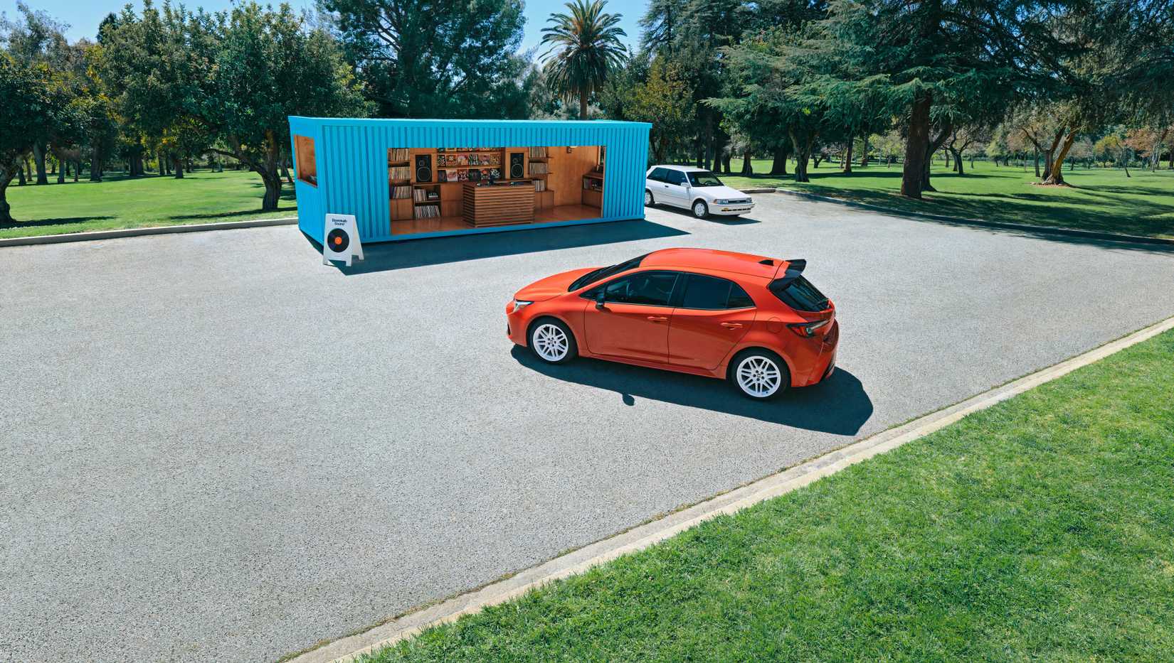 2026_Corolla_Hatchback_FX_002