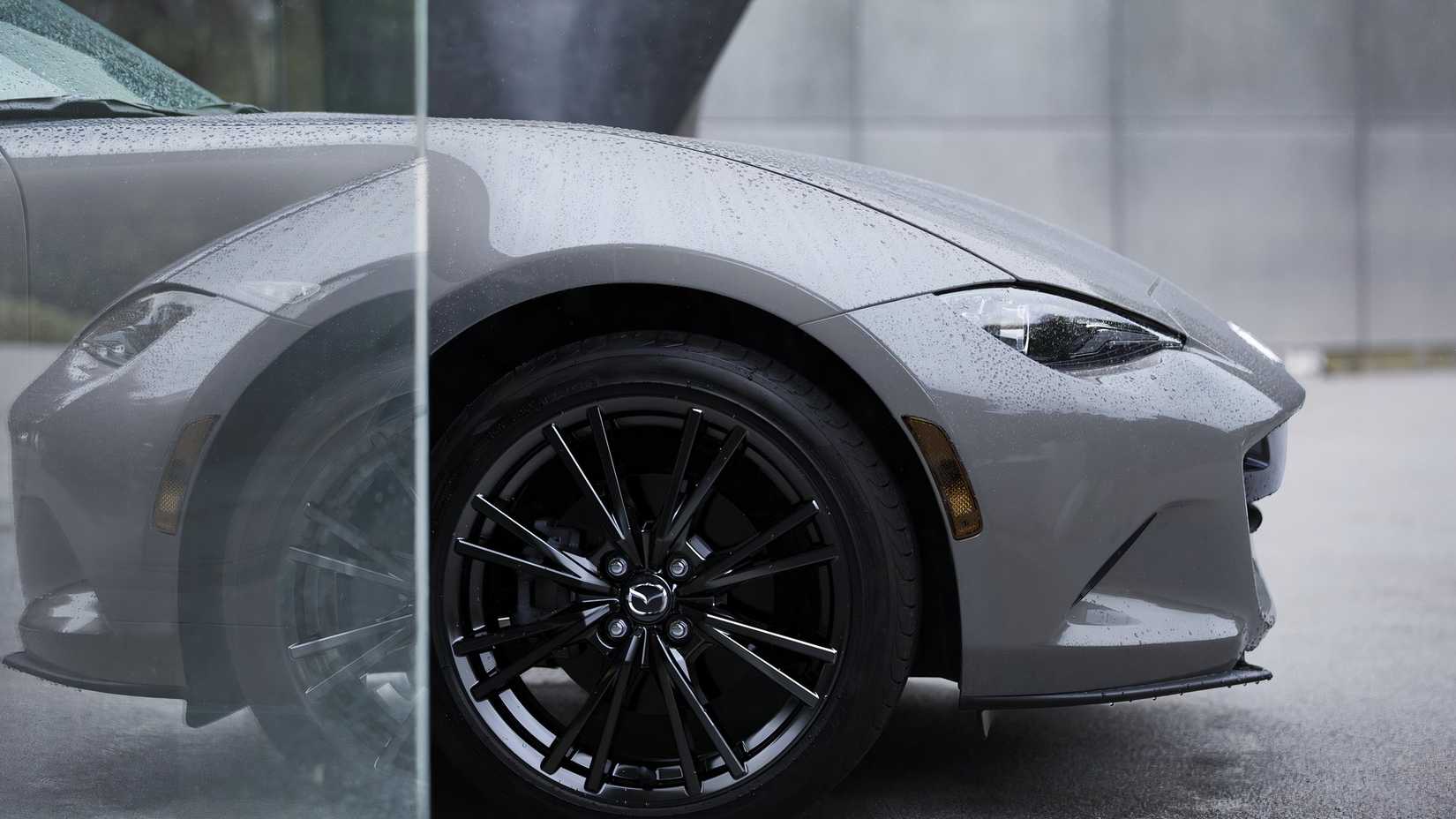 2025 Mazda MX-5 Miata, perfil lateral parcial