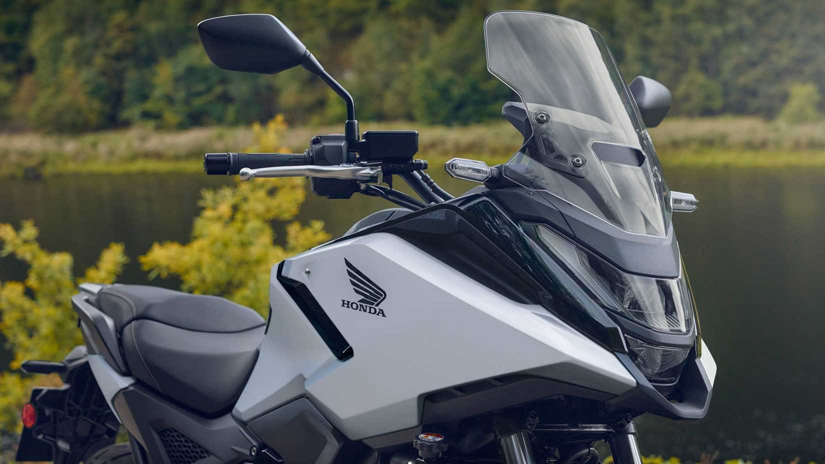 2025 Honda NC750X DCT Headlight