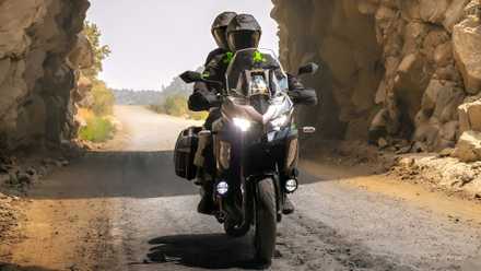 Vista do painel frontal da Kawasaki Versys 1100