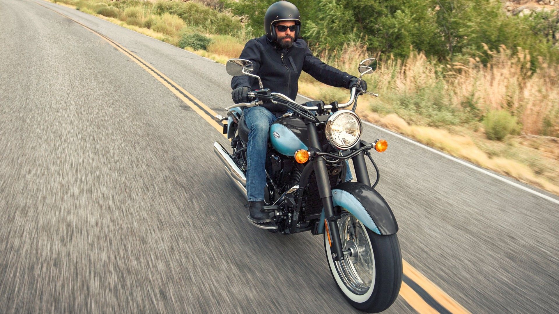 2025 Kawasaki Vulcan 900 Classic highway run ariel view