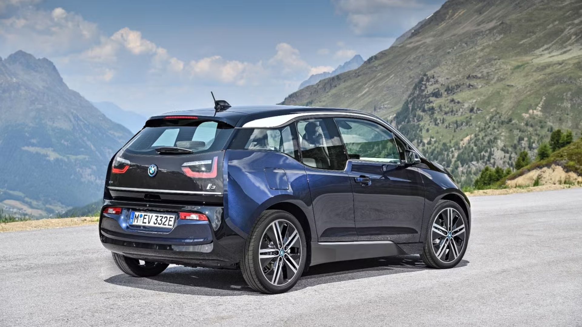 Next-Generation BMW X5 Reportedly Coming With Range Extender Variant