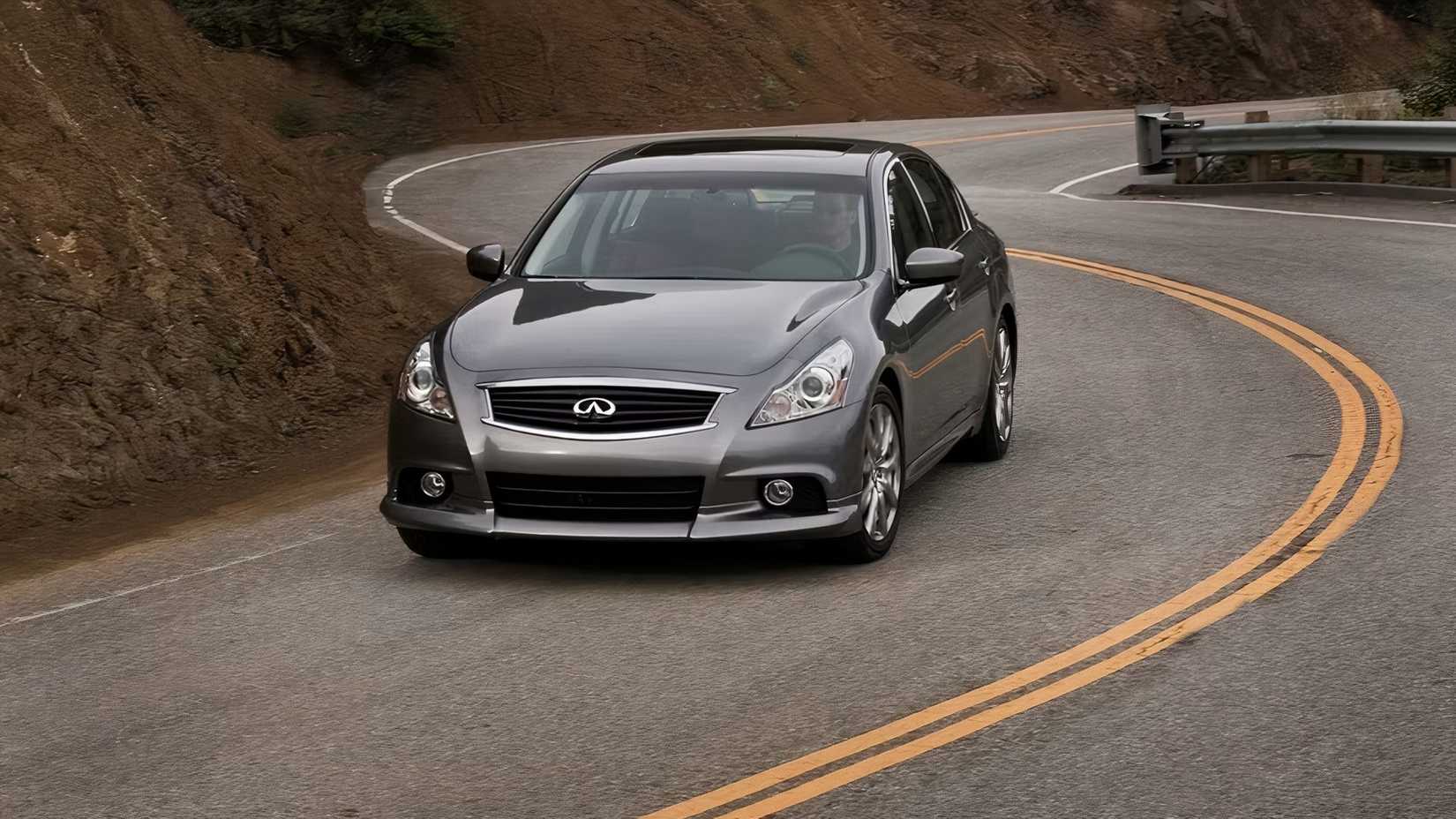 2011 Infiniti G37 sedan