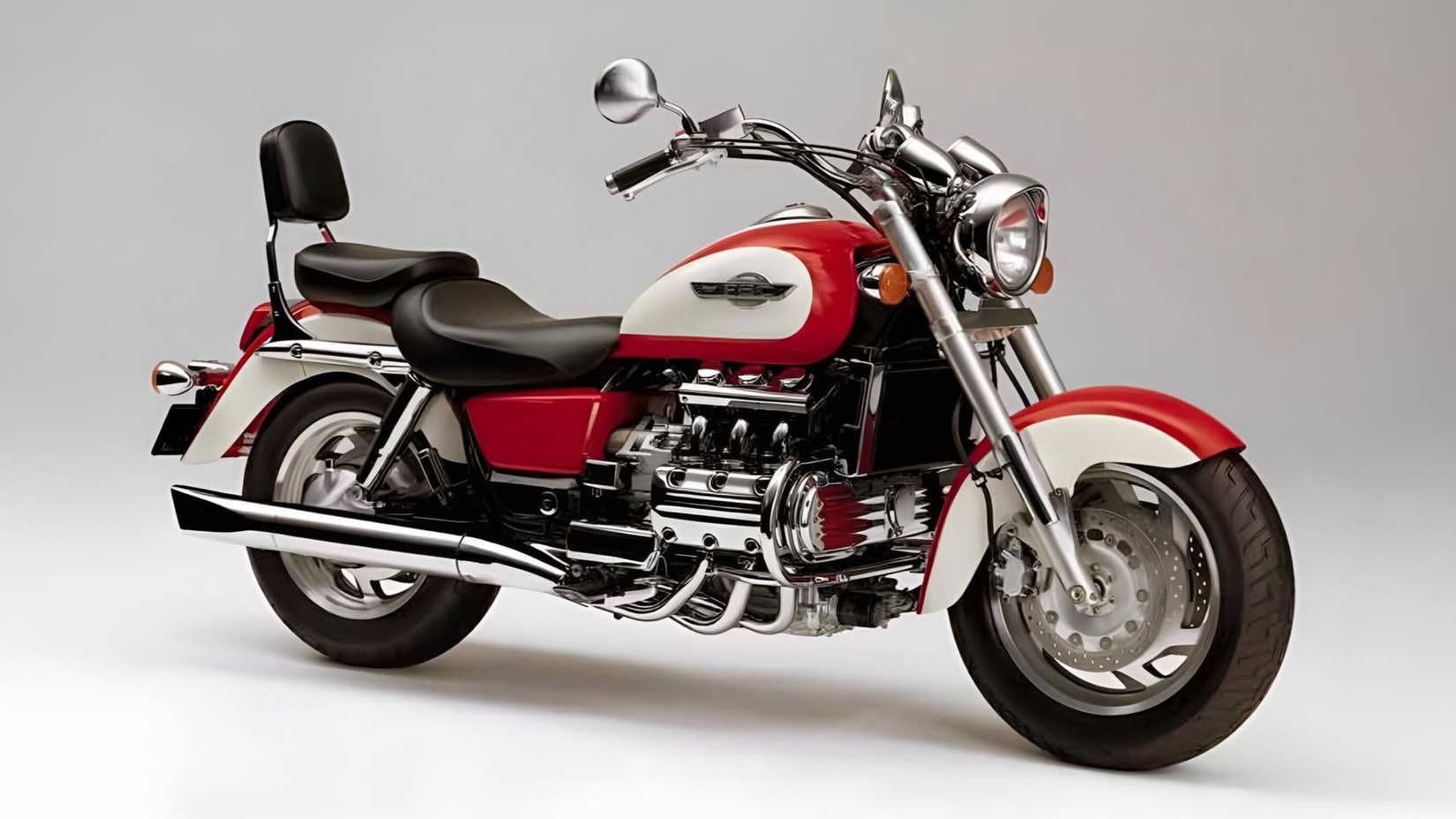 Honda Valkyrie front third quarter view