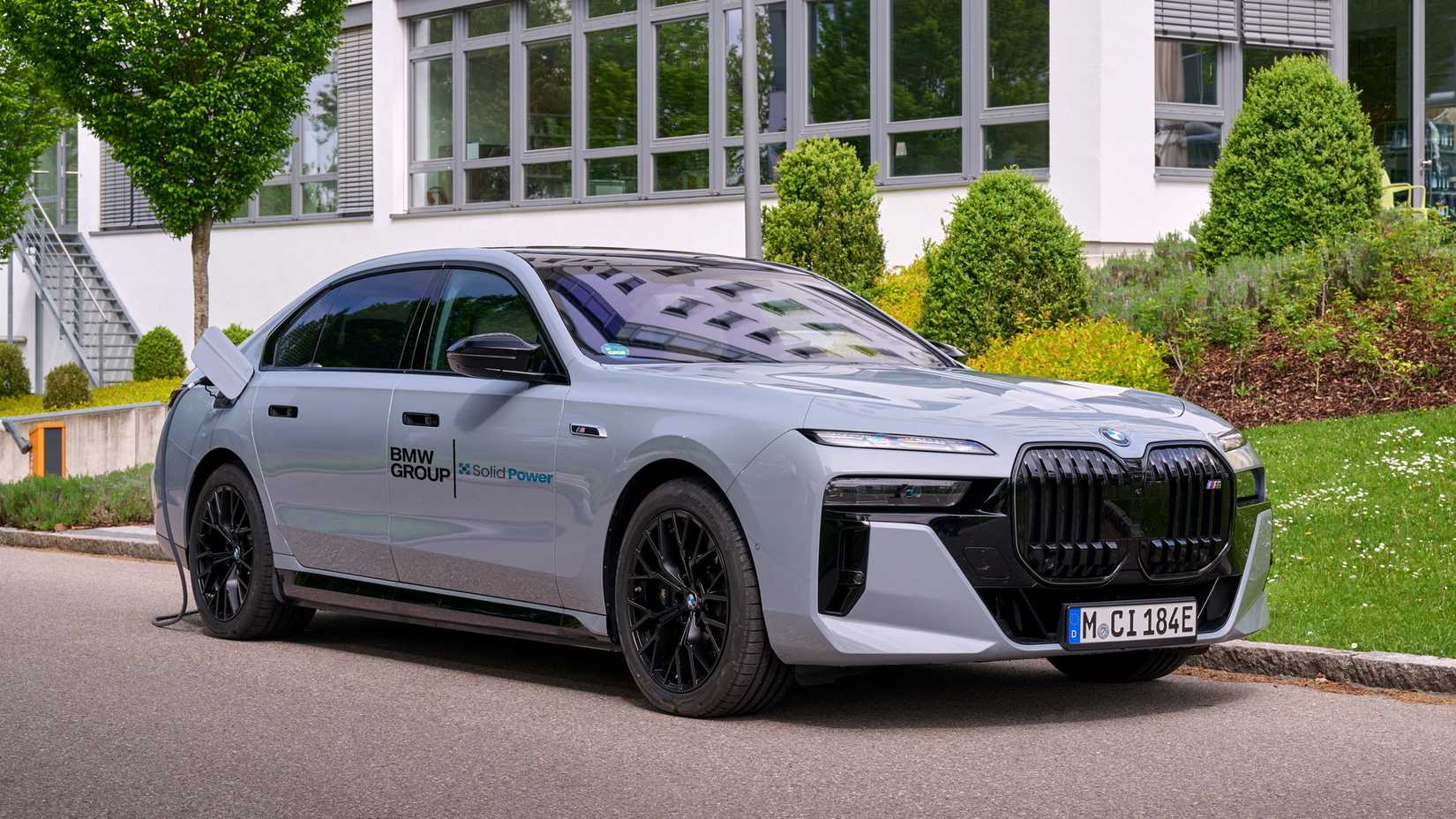 BMW i7 Solid-State battery mule (7)