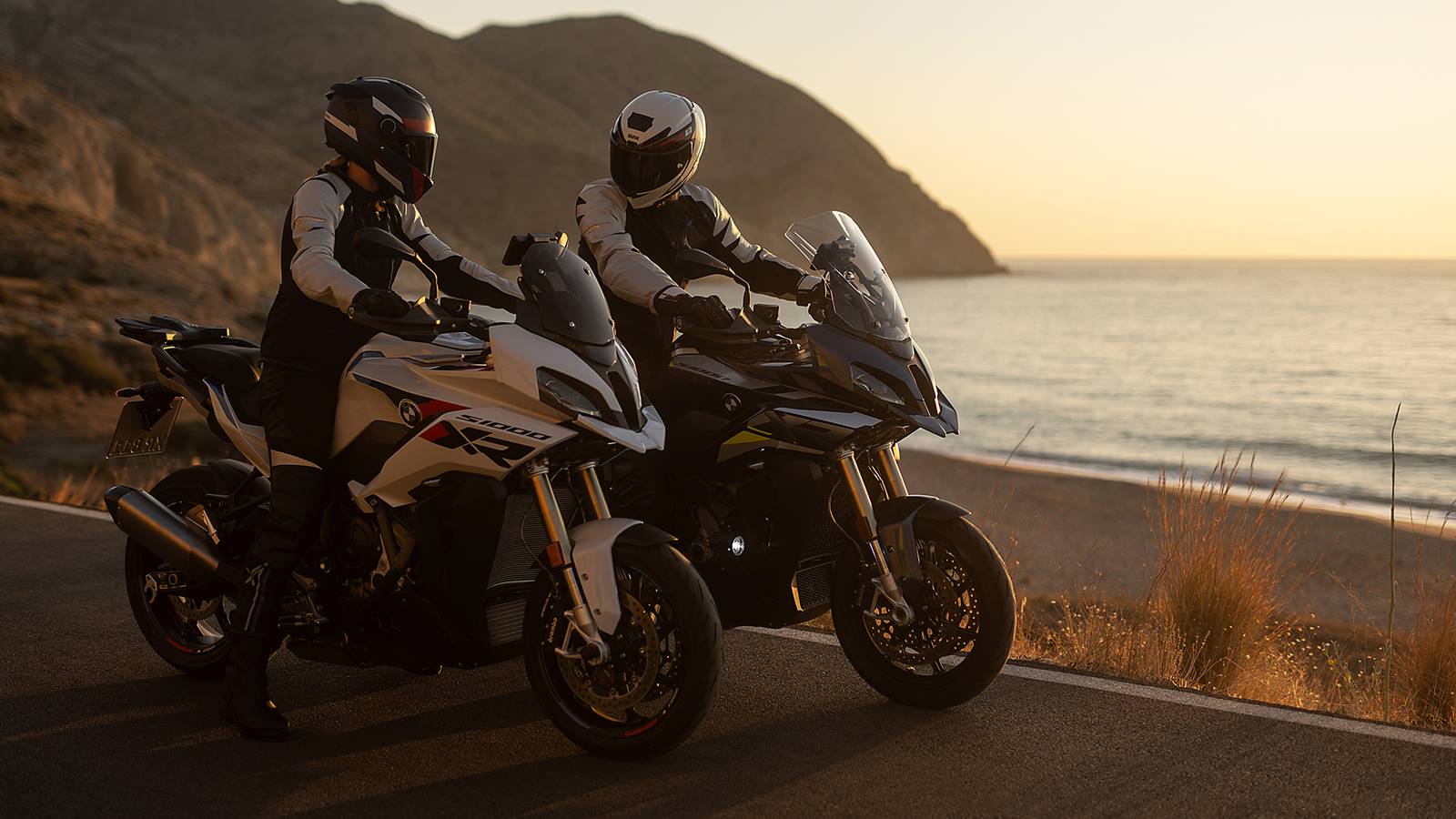 The BMW S 1000 XR Is The Most Powerful Touring Bike Under ,000 The BMW S 1000 XR Is The Most Powerful Touring Bike Under ,000
